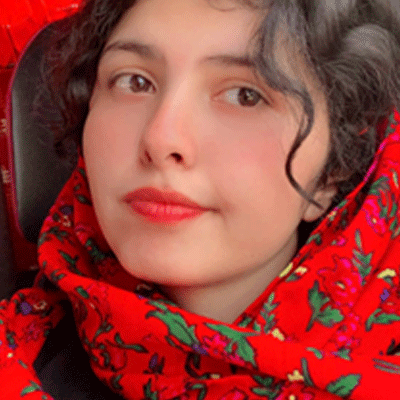 مریم پورنجف زاده رتبه 12 کشوری کنکور هنر 1404